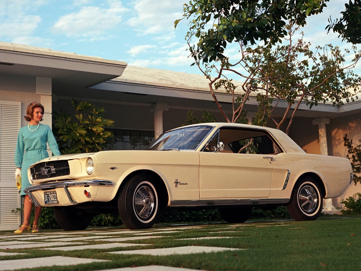 Xe Ford Mustang 1964