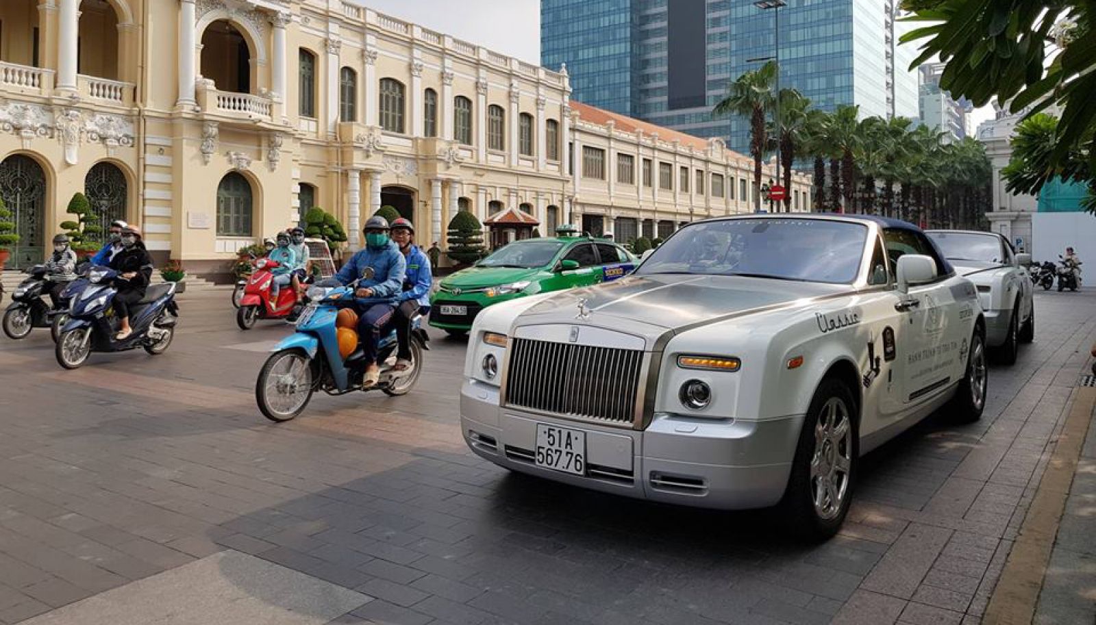 Xe sang Roll Royce