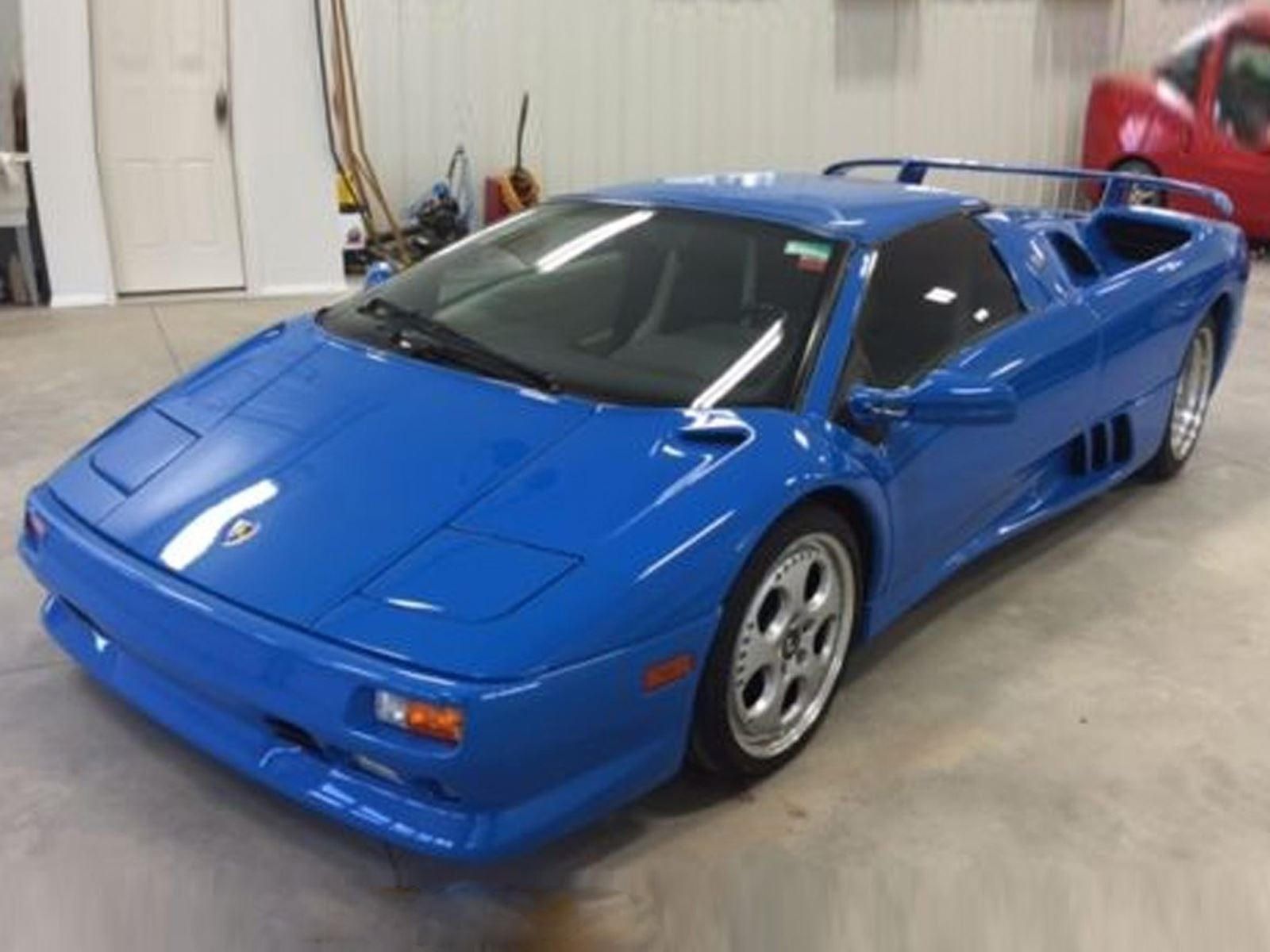 Siêu xe hàng hiếm Lamborghini Diablo trong gara nhà ông Donald Trump