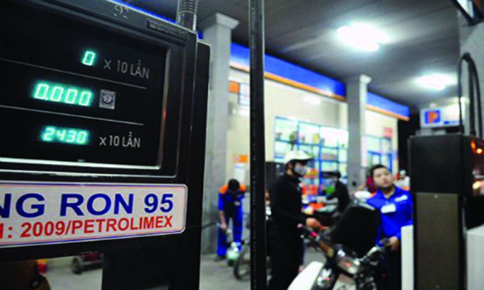 Quốc Hội quyết định chưa tăng thuế môi trường cho mặt hàng xăng dầu