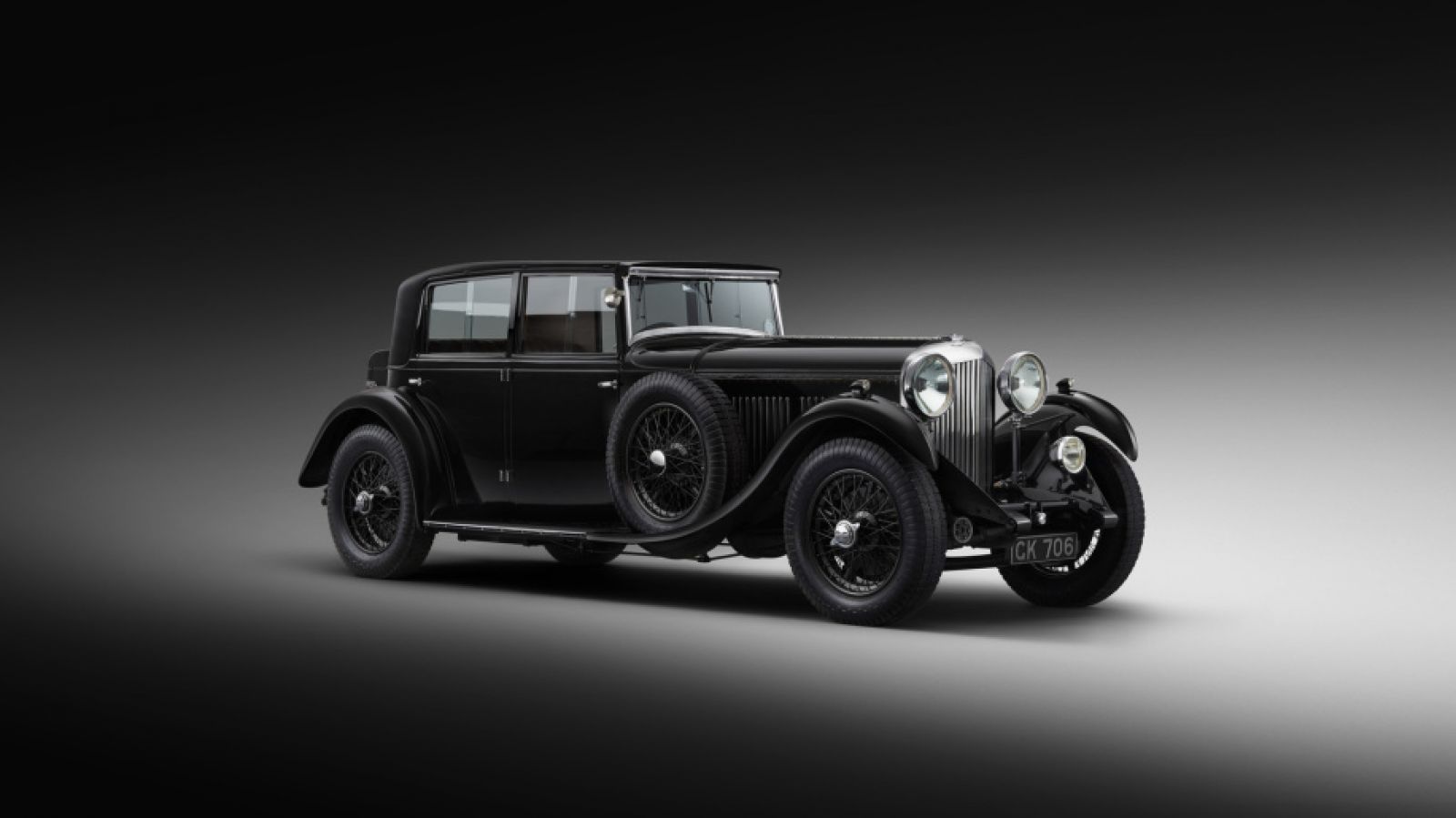 Mẫu xe Bentley 1930 8 Litre Grand Tourer từng được Walter Owen Bentley sử dụng
