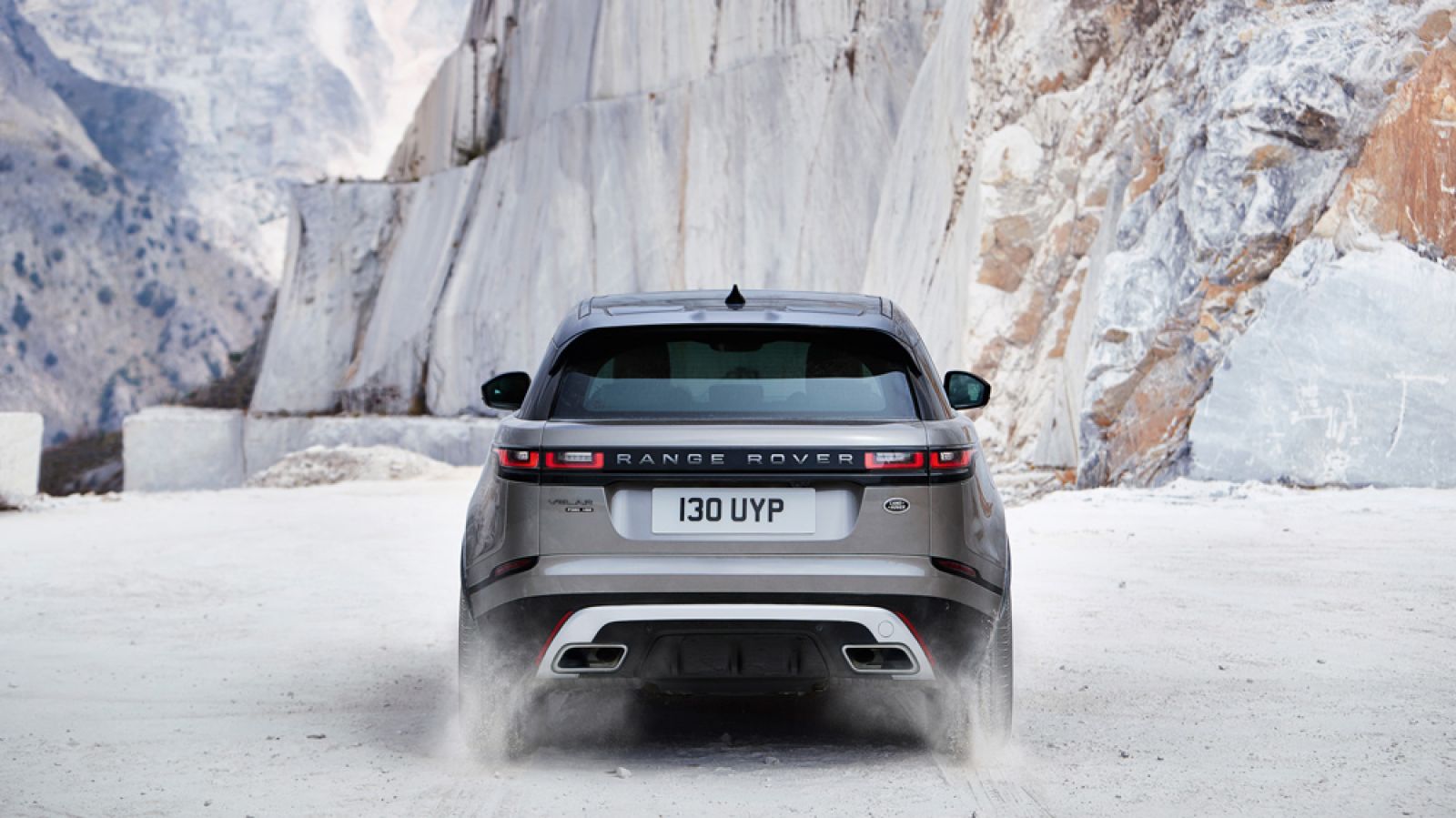 Xe Range Rover Velar đánh dấu mốc thành công xuyên lục địa