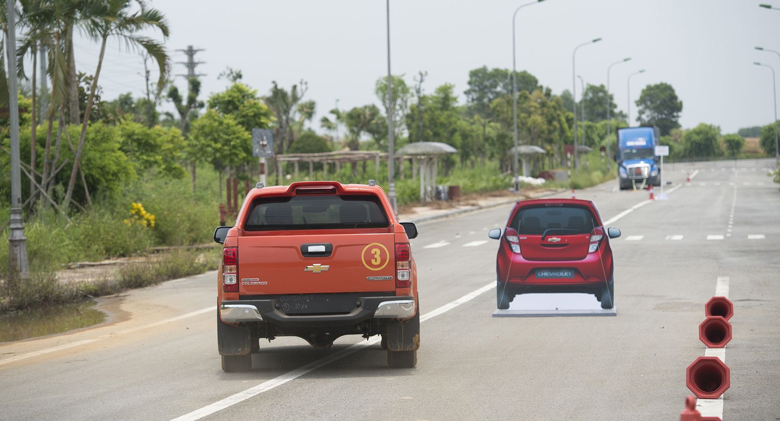 Hệ thống cảnh báo chướng ngại vật của Chevrolet Colorado