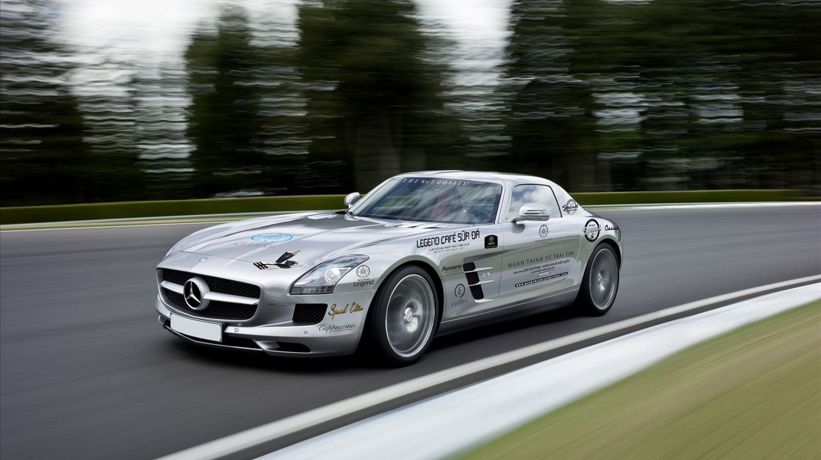 Siêu xe Mercedes-Benz SLS AMG