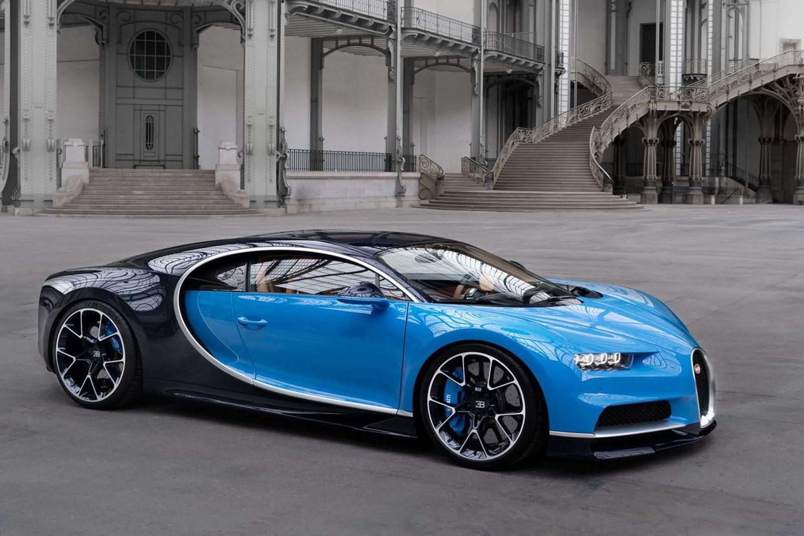 Đây cũng là mẫu xe nhanh nhất thế giới trước khi Koenigsegg Agera RS ra mắt