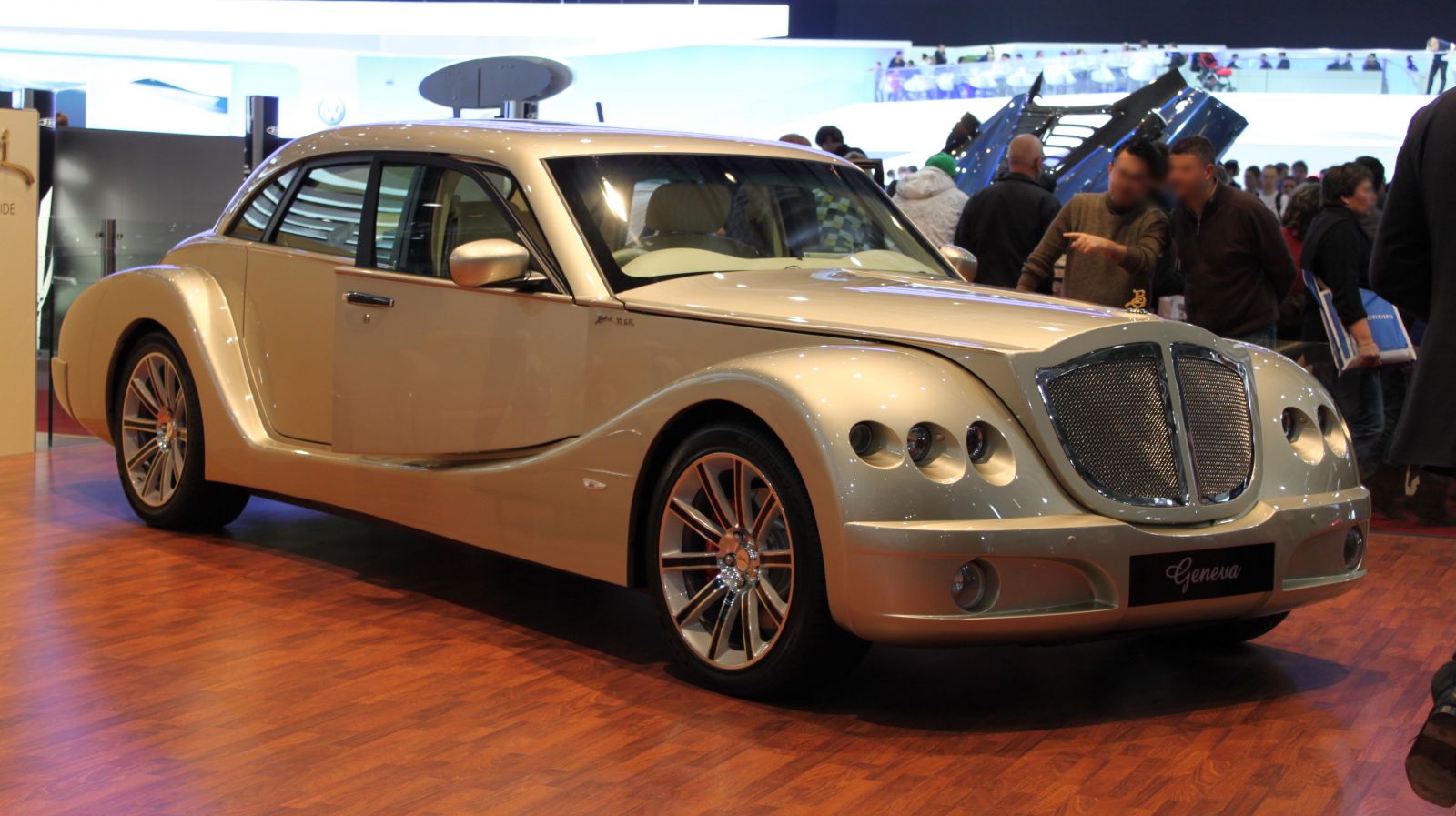 Mẫu xe limousine Bufori Geneva mang dáng vẻ cổ điển