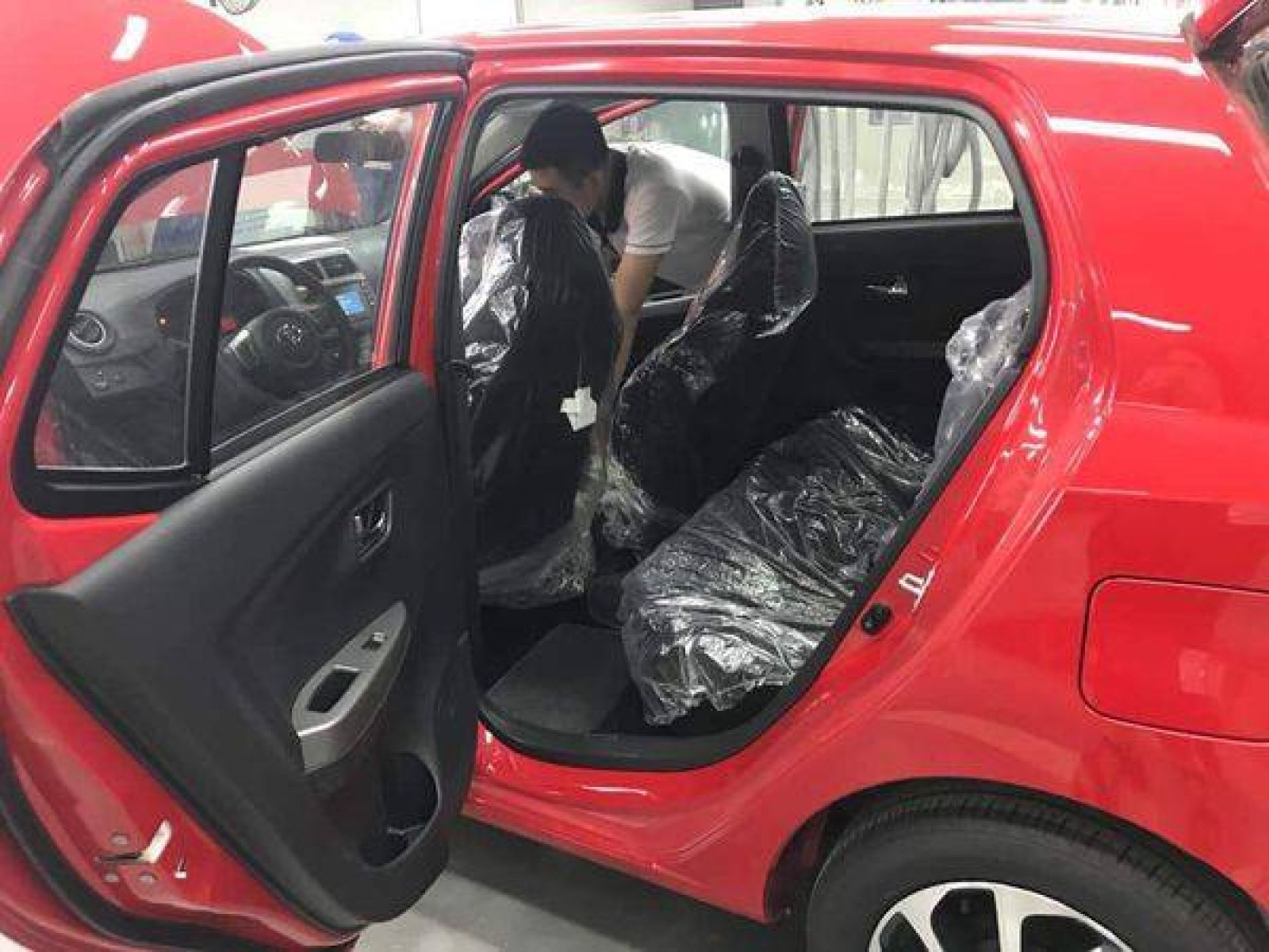 Hàng ghế thứ 2 trên Toyota Wigo