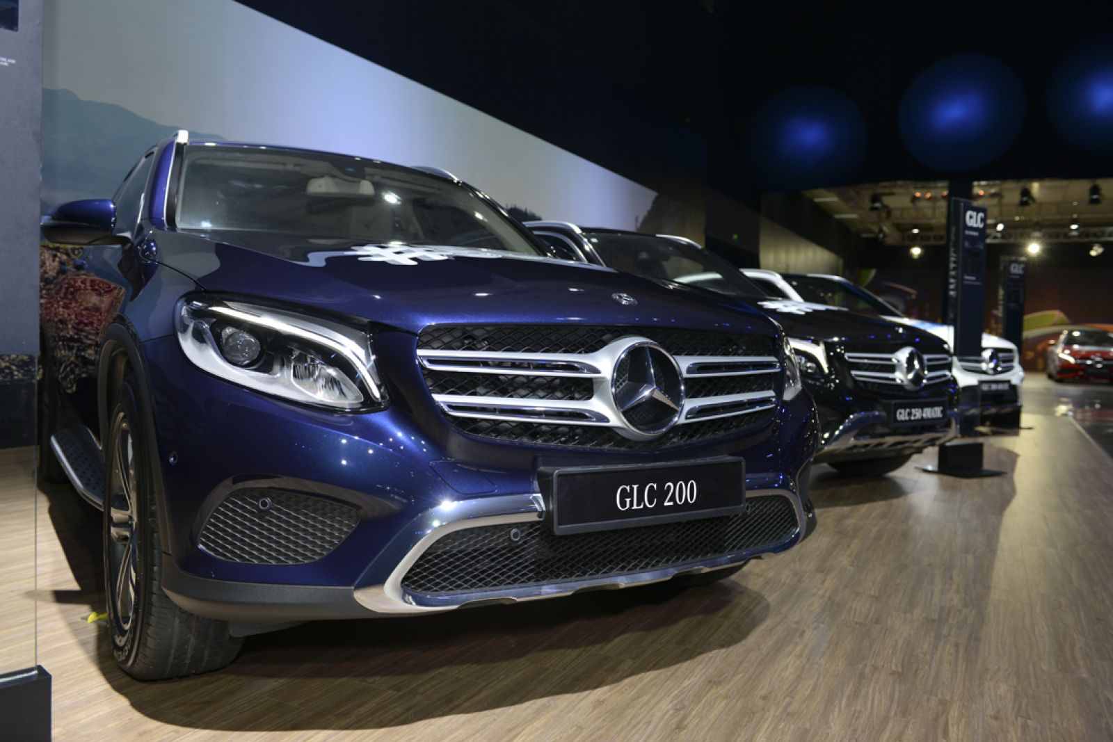 Gian trưng bày xe Mercedes-Benz GLC tại triển lãm