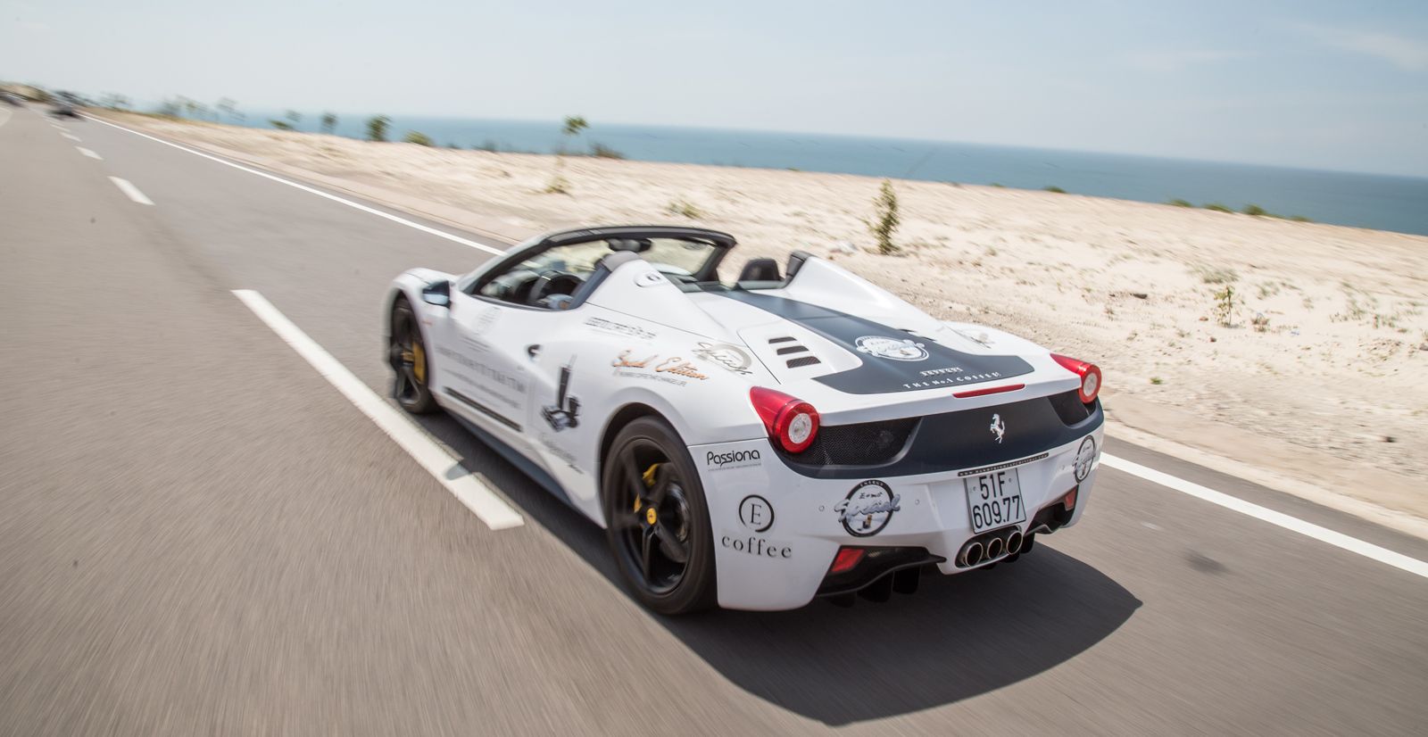 Siêu xe Ferrari 458 Spider