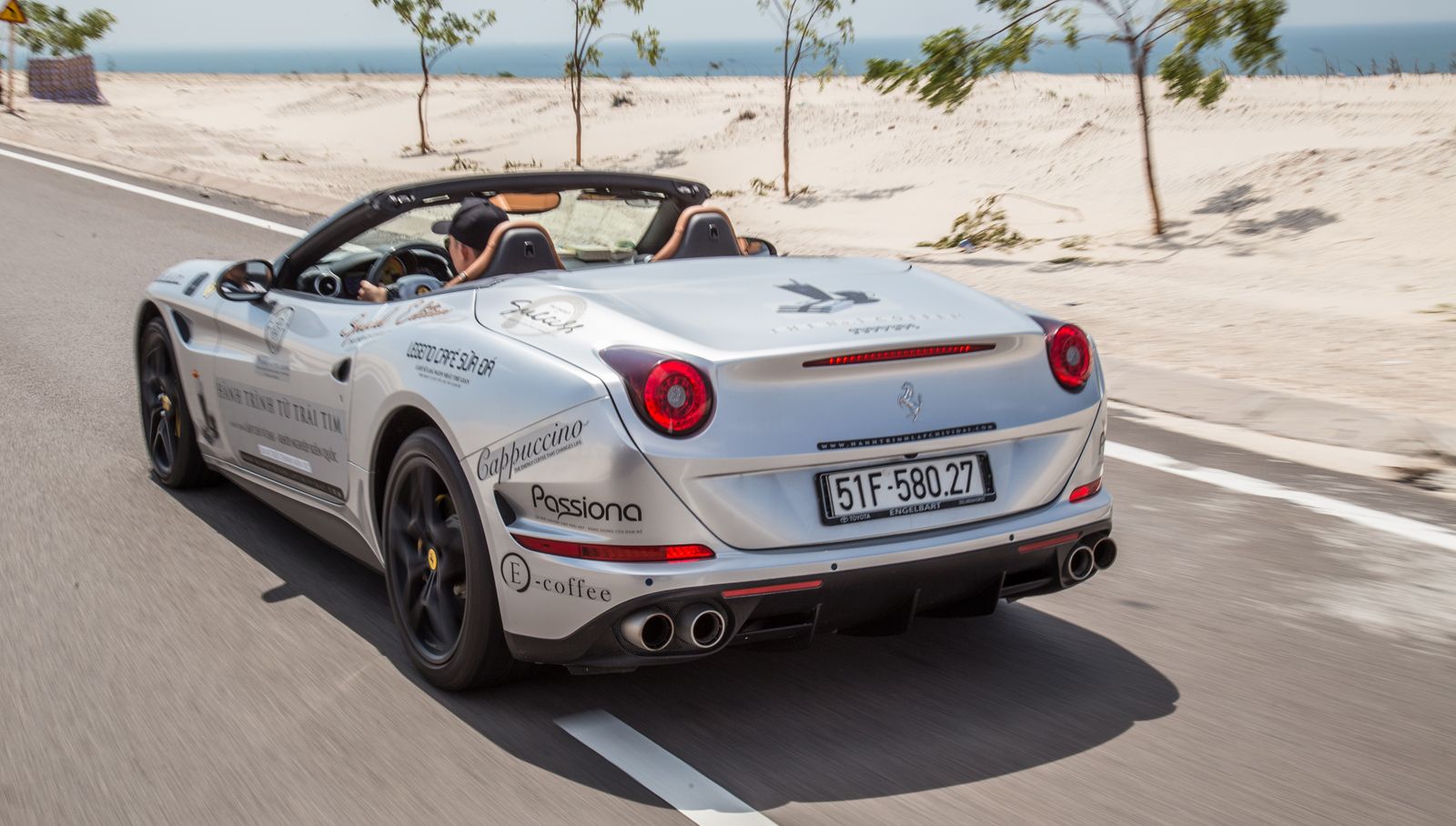Siêu xe Ferrari F12 Berlinetta