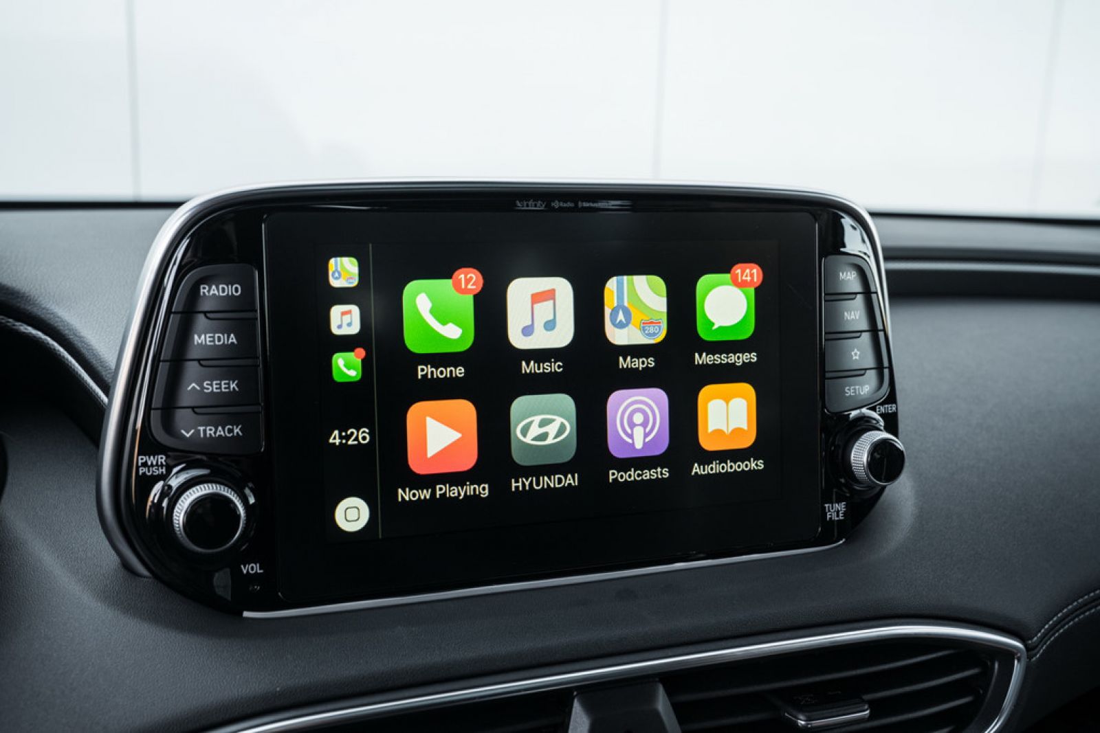 Màn hình giải trí trên Hyundai Santa Fe 2019