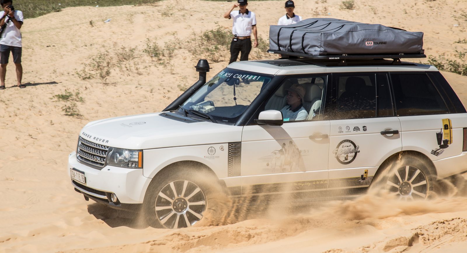Xe Land Rover offroad