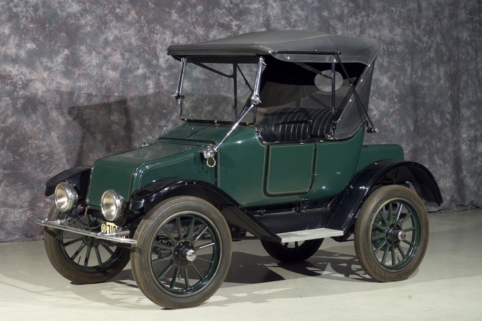 Baker WB Roadster Green 1913, một trong những chiếc xe cuối cùng cùa hãng 