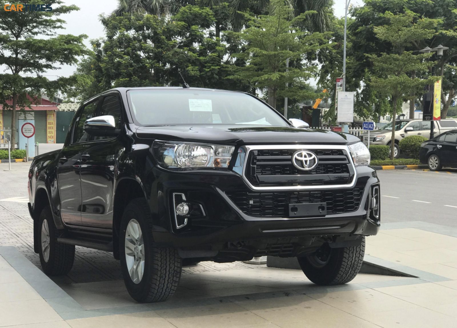 Xe Toyota Hilux