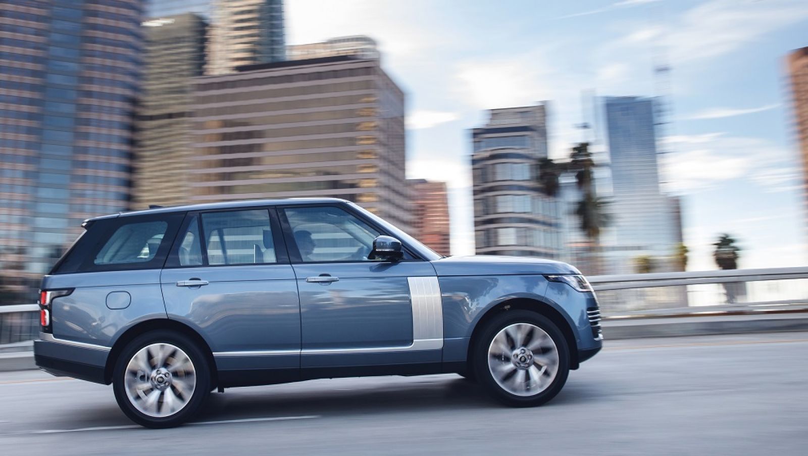 Range Rover thế hệ mới sẽ trang bị động cơ SDV6 3.0 lít turbo tăng áp kép