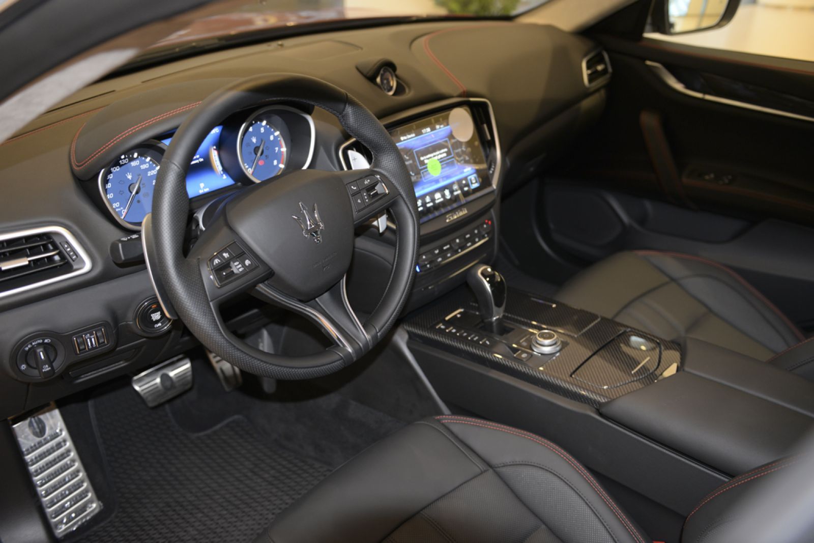 Nội thất xe Maserati Ghibli GranSport 2018 