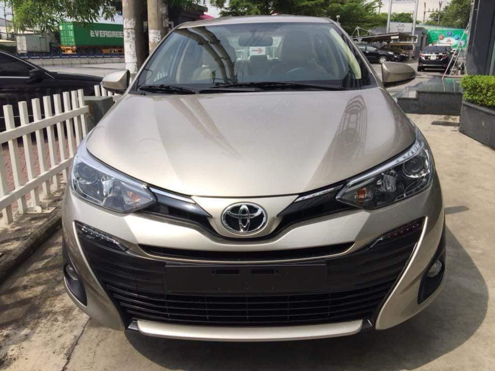 Toyota Vios 2018 đã bắt đầu được đưa về các đại lý