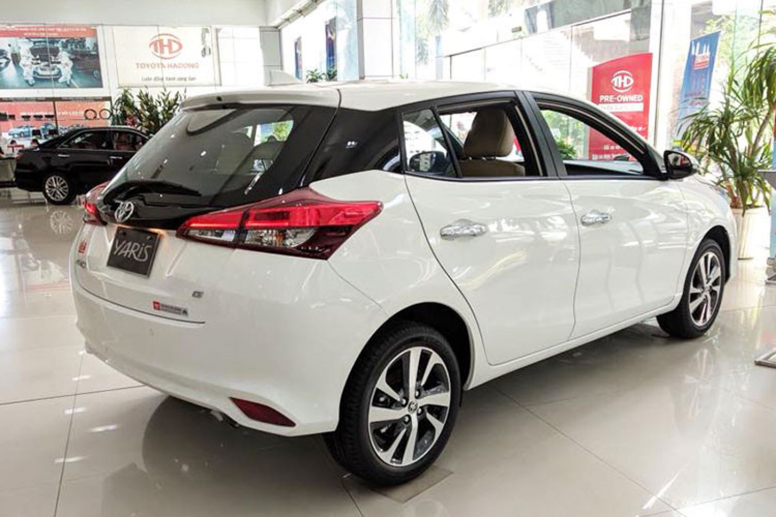 Thiết kế phía sau xe Toyota Yaris 2018