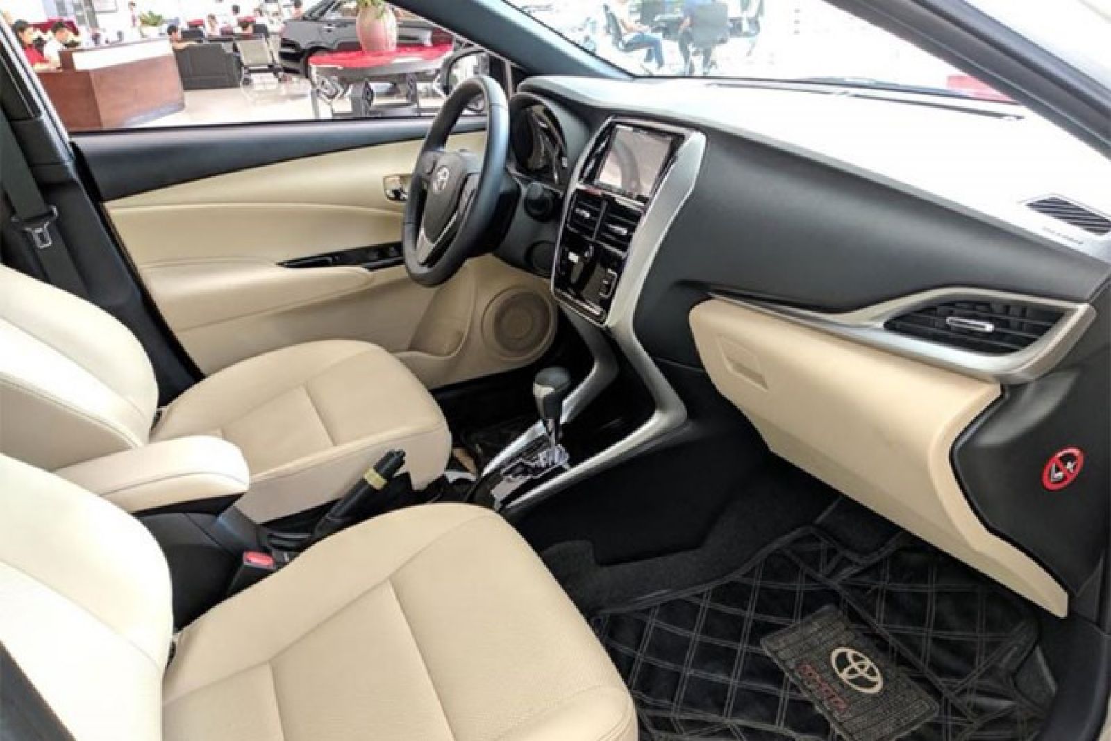 Thiết kế nội thất xe Toyota Yaris 2018