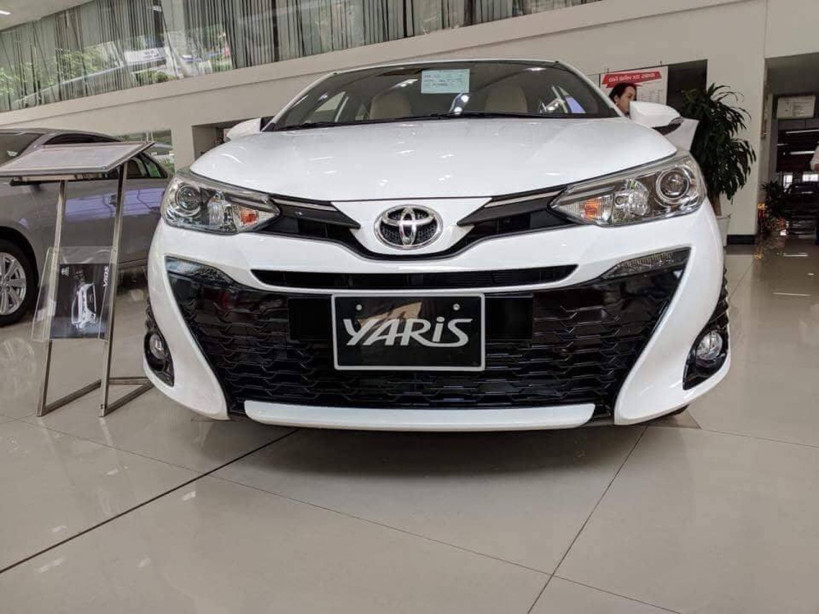 Thiết kế đầu xe Toyota Yaris 2018
