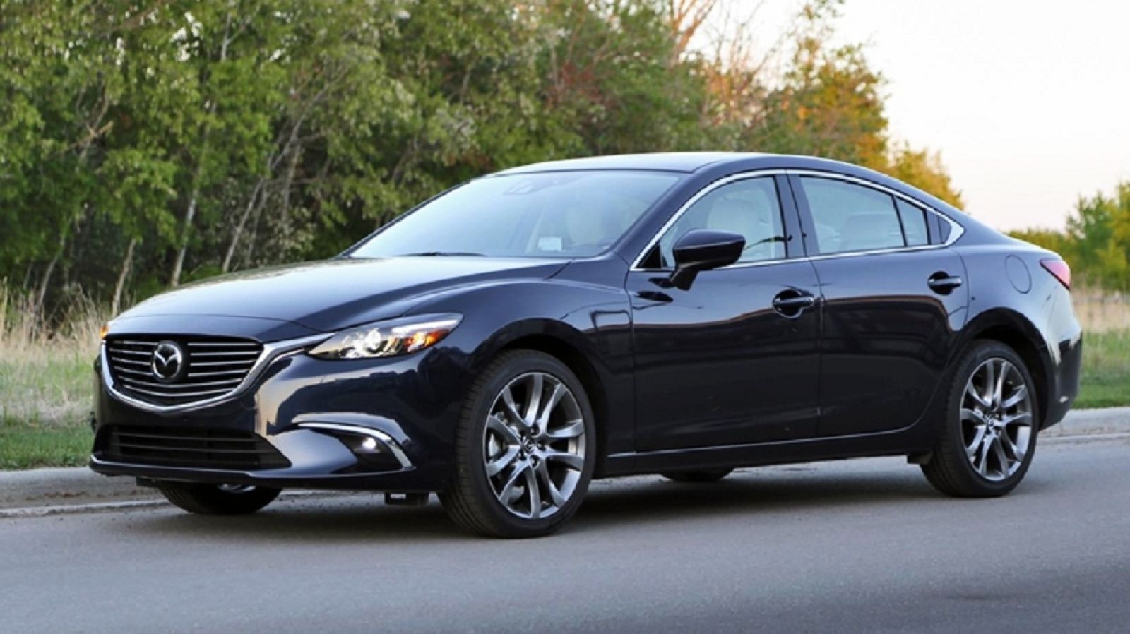 Mẫu sedan hạng D Mazda6 không được tặng bảo hiểm mở rộng như tháng trước