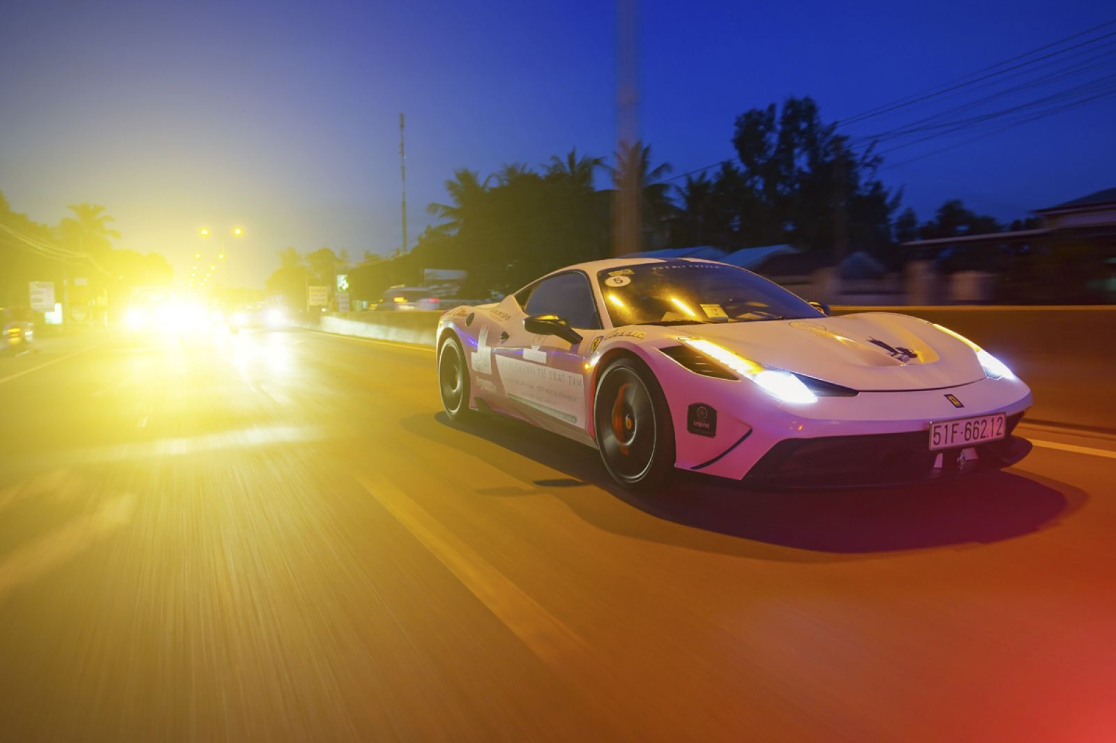 Siêu xe Ferrari 488 Speciale