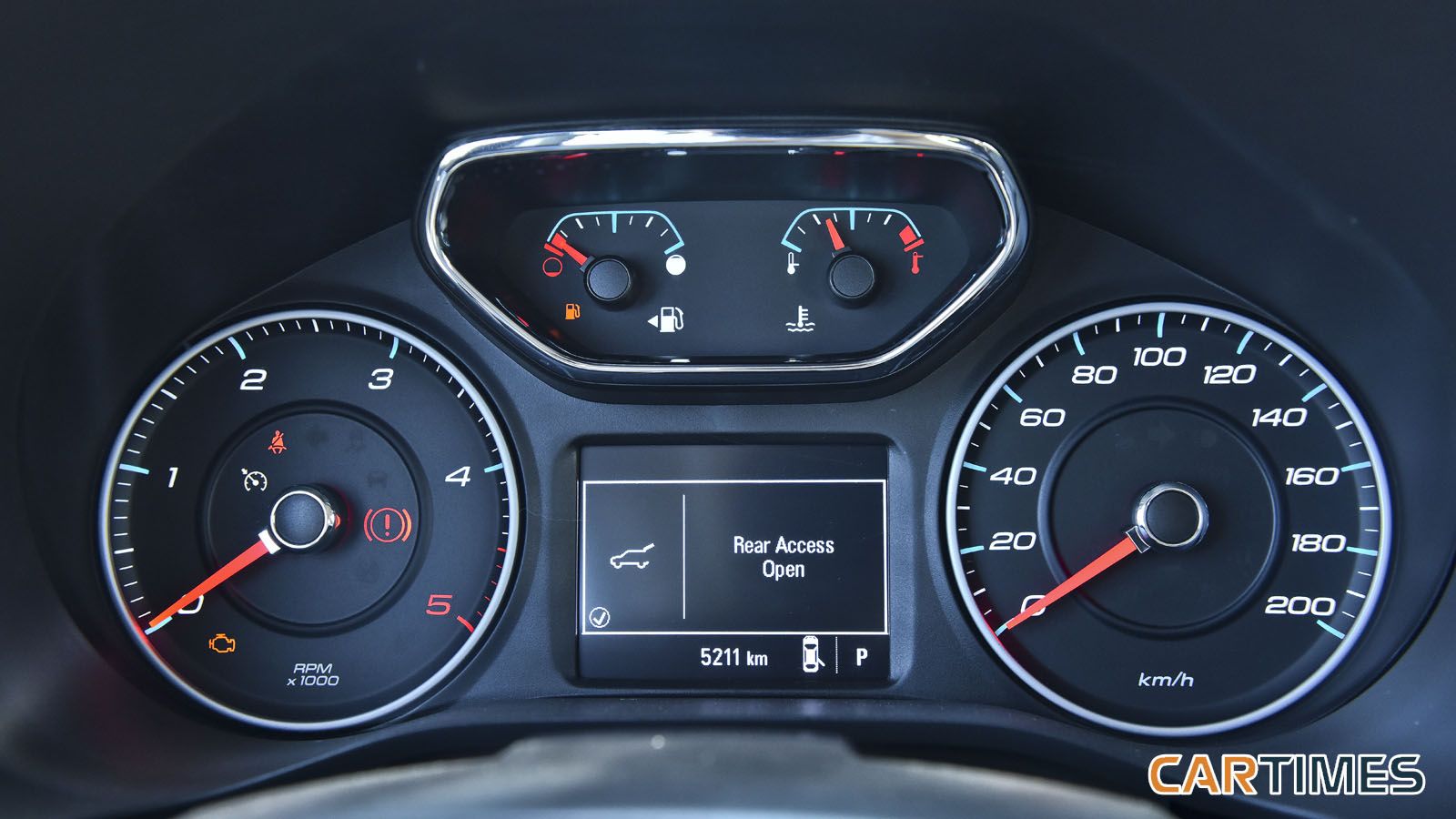 Đồng hồ hiển thị trên xe Chevrolet Trailblazer 2018