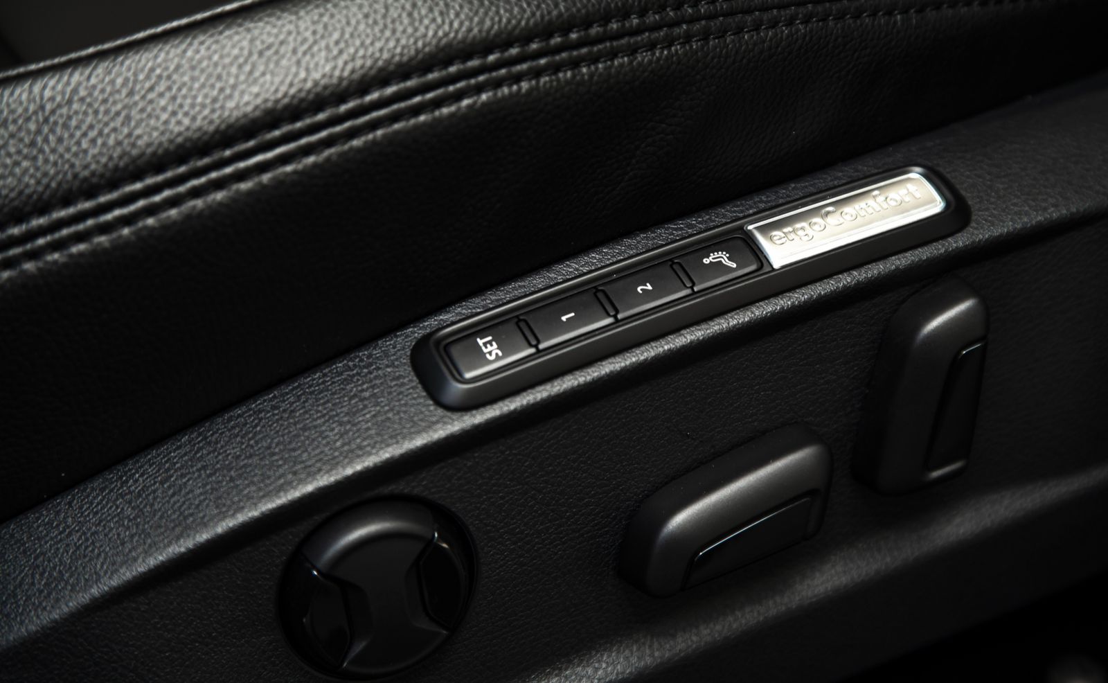 Ghế chỉnh điện Volkswagen Passat BlueMotion COMFORT