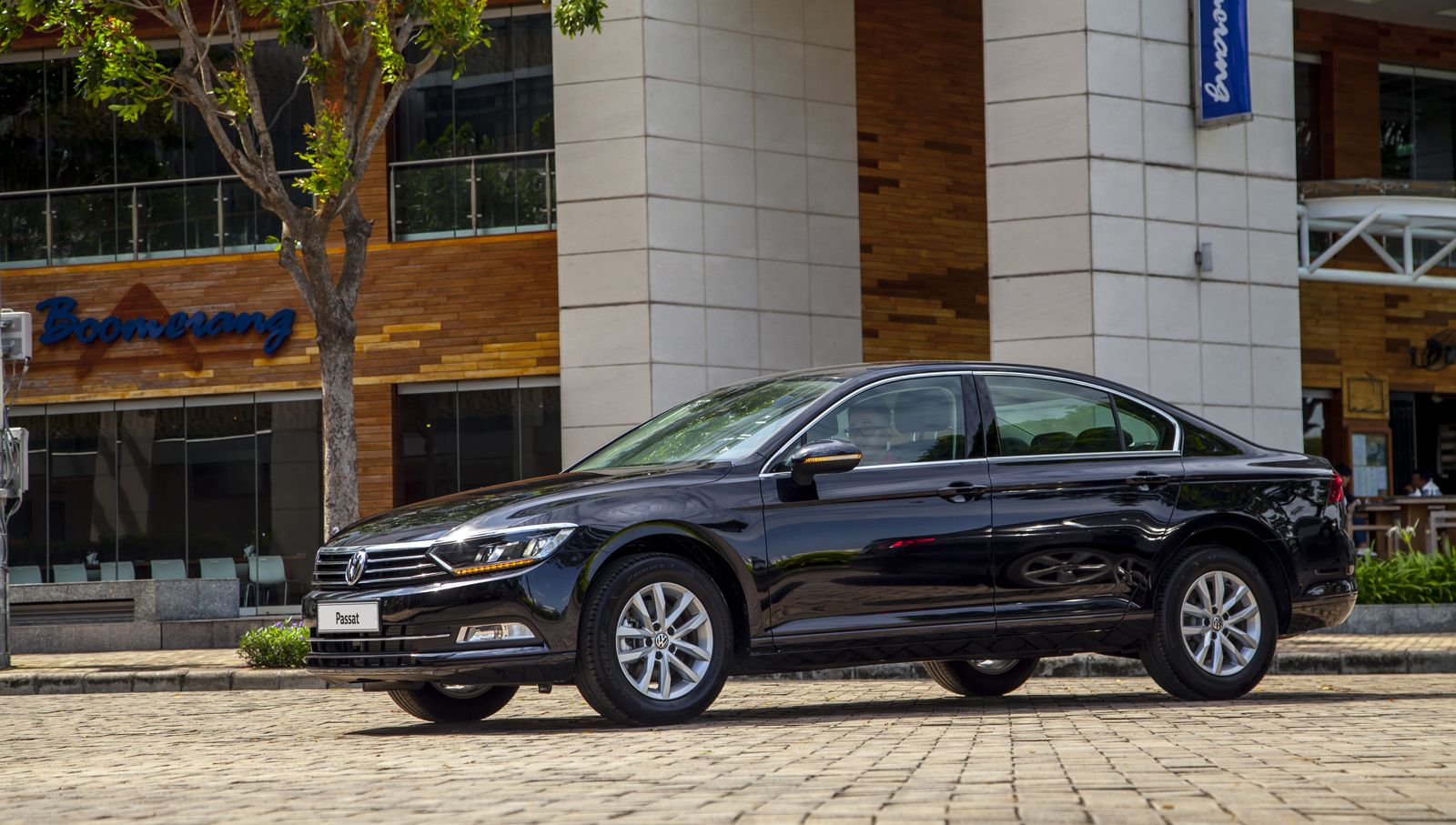 Giá bán Volkswagen Passat BlueMotion COMFORT