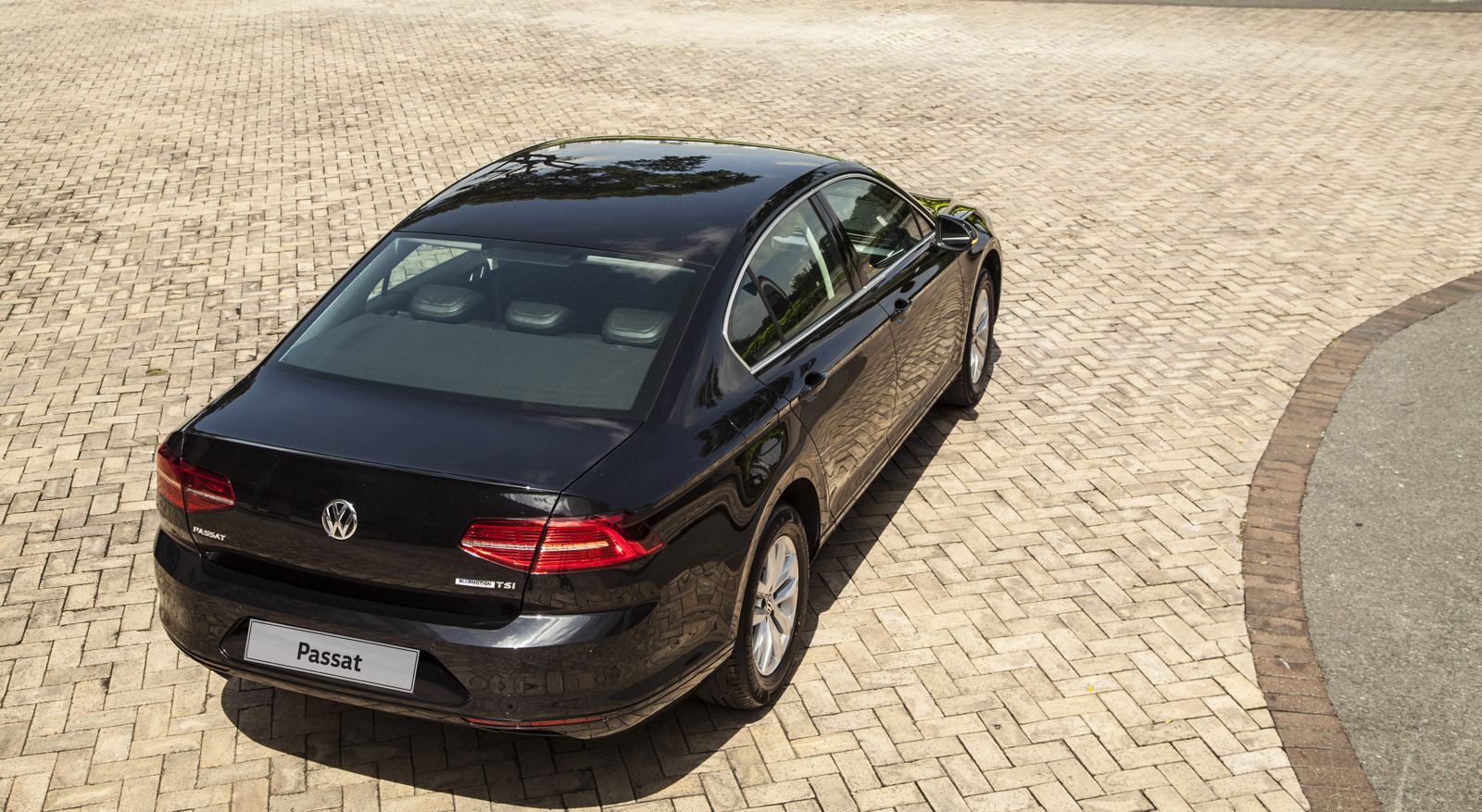 Đuôi xe Volkswagen Passat BlueMotion COMFORT