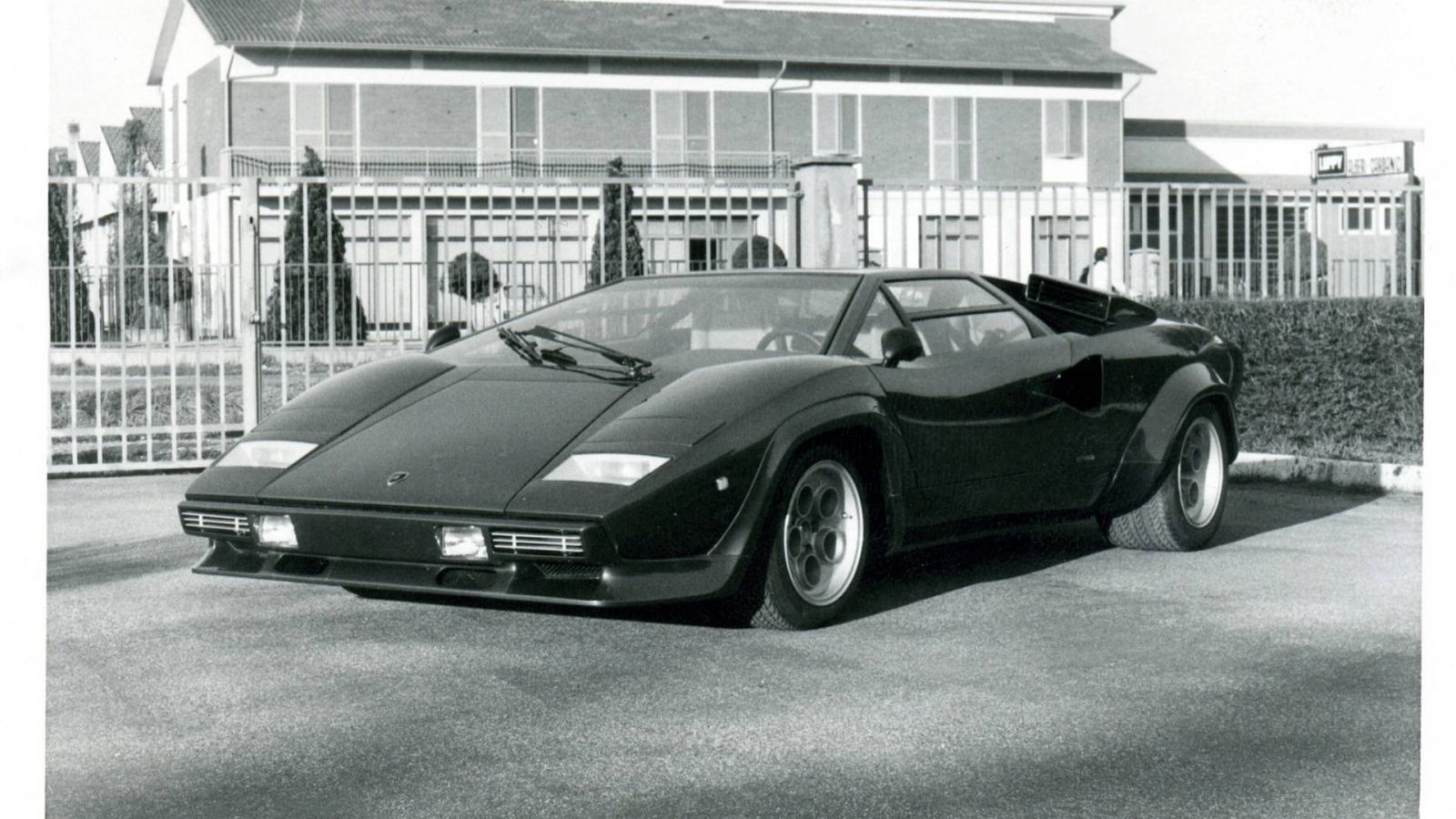 Siêu xe Lamborghini Countach thời điểm mới ra mắt