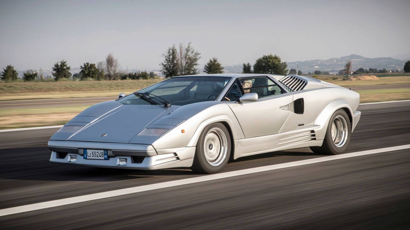 Thiết kế của Countach là tiền thân cho rất nhiều siêu xe của Lamborghini sau này