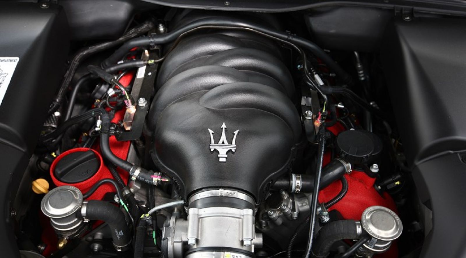 Động cơ của Maserati Gran GranCabrio 2018 Sport lắp ráp tại nhà máy của Ferrari