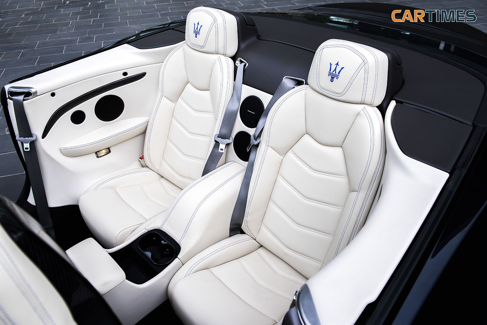 Ghế da Poltrona Frau độc quyền trên mẫu xe Maserati Gran GranCabrio 2018 Sport