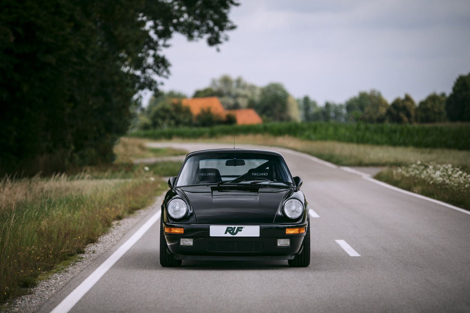 Thiết kế xe Ruf CTR lấy nguyên mẫu từ Porsche 911 Carrera