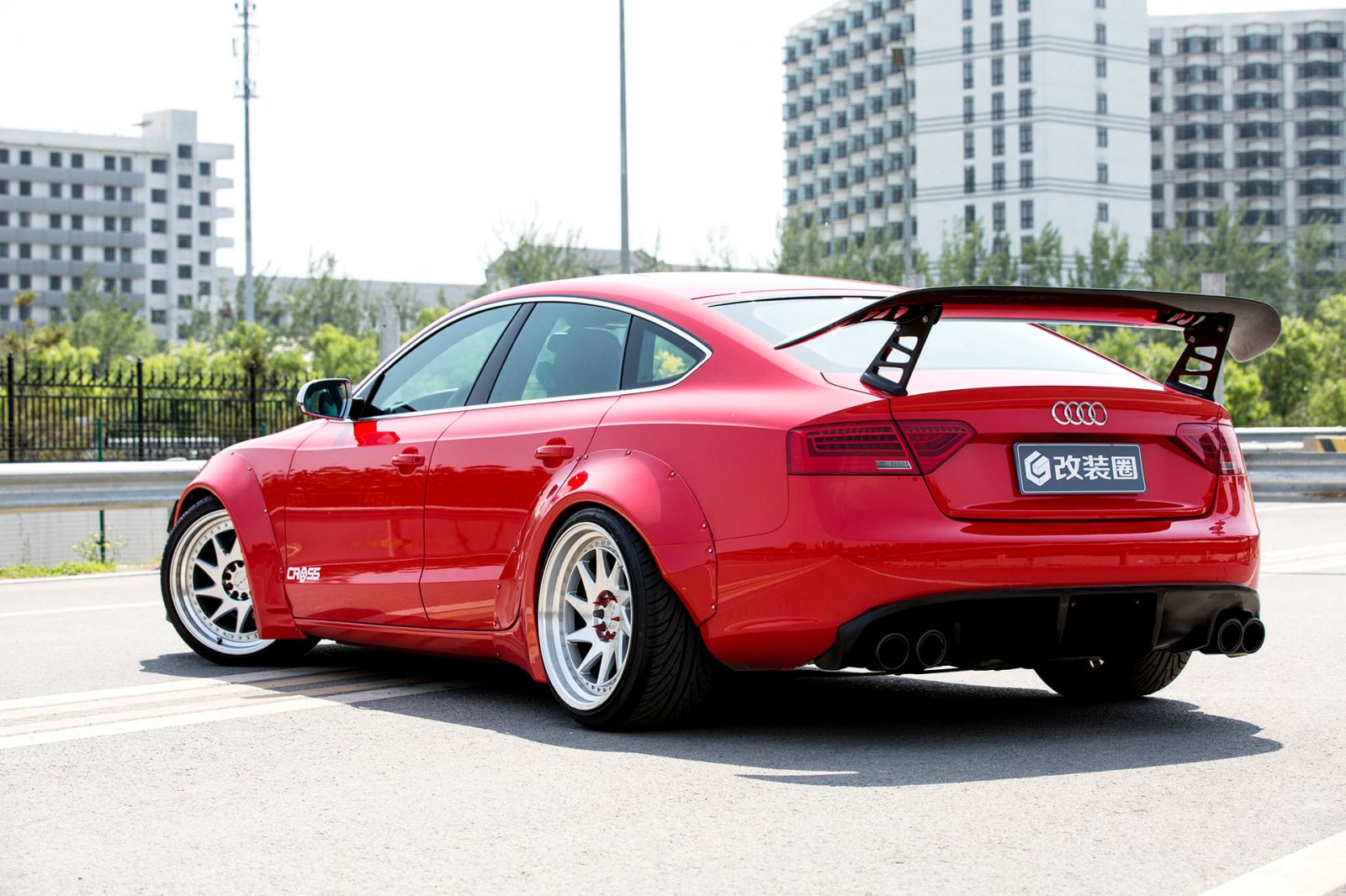 "Quái thú" Audi A5 Sportback 2015 và chân dài