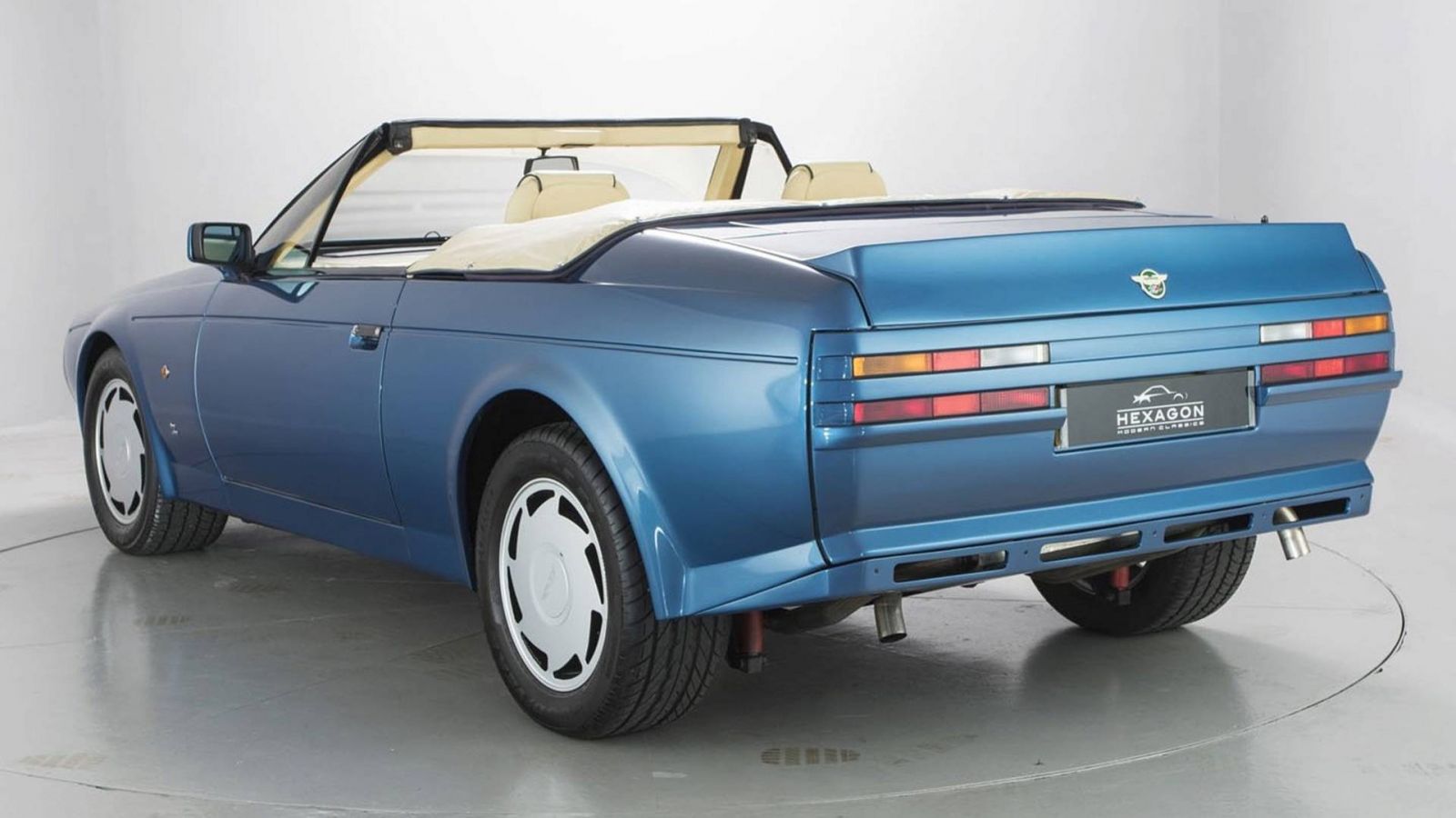 Thiết kế phía sau xe Aston Martin Volante Zagato  