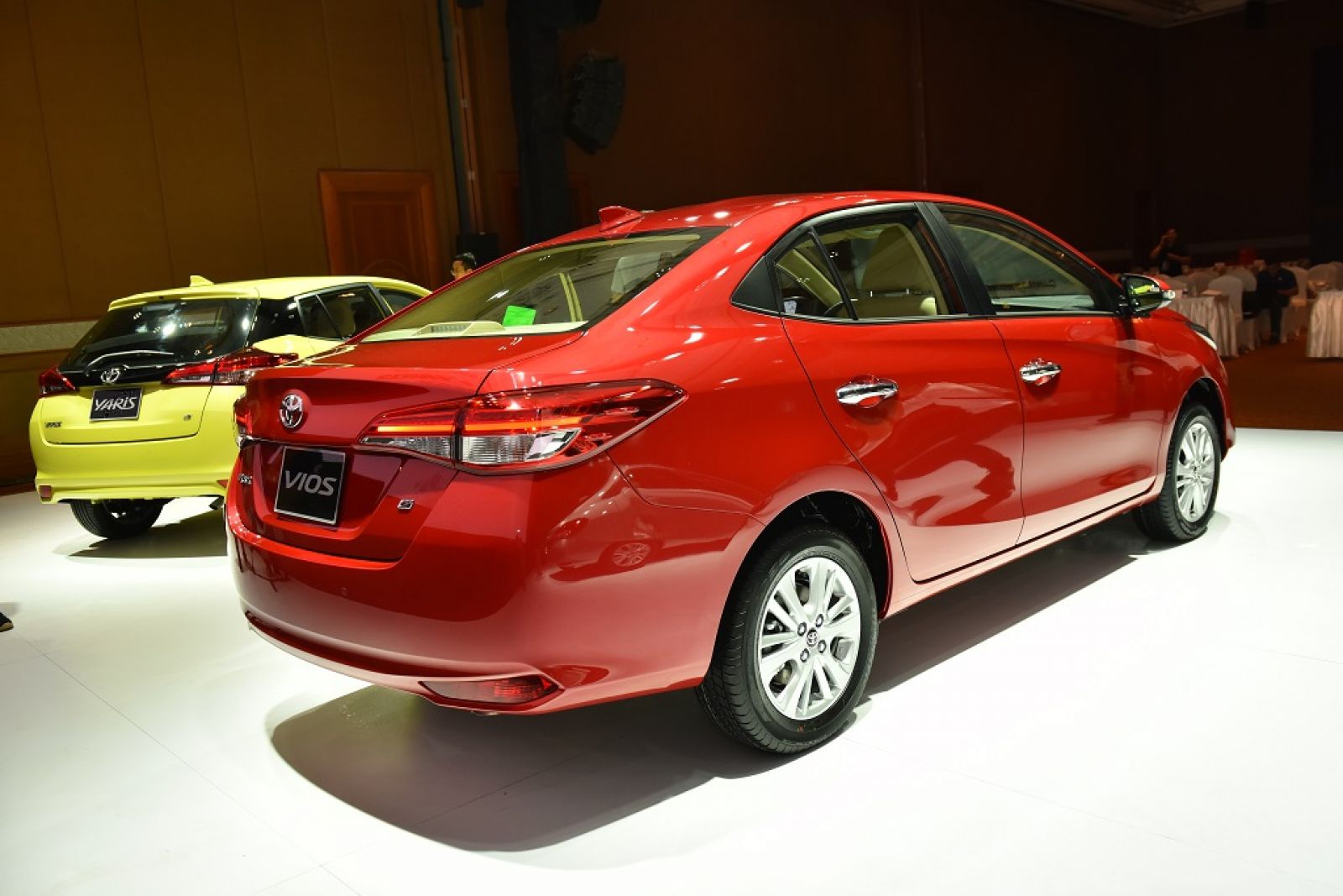 Thiết kế phía sau xe Toyota Vios 2018
