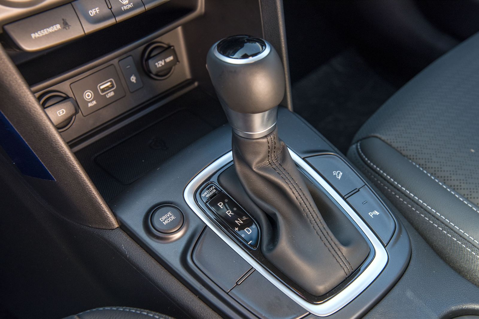 Thiết kế cần số Hyundai Kona