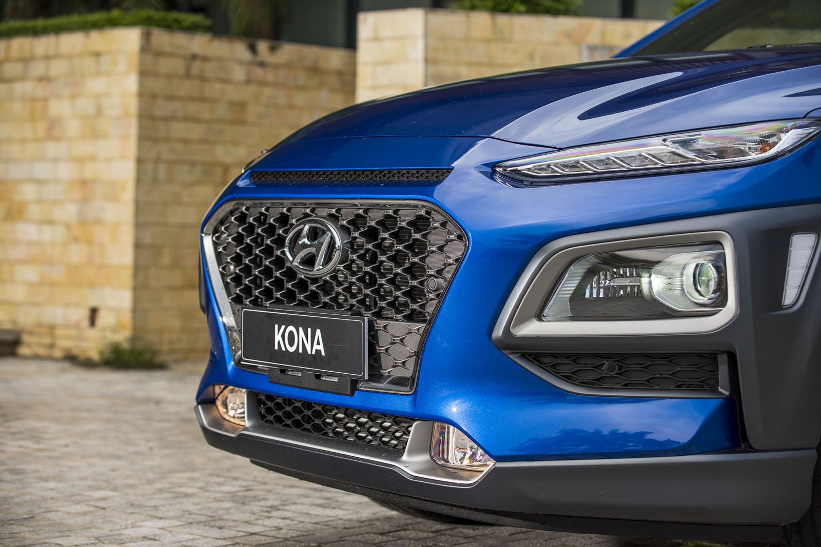 Thiết kế lưới tản nhiệt của Hyundai Kona theo ngôn ngữ "Cascading Grille"  