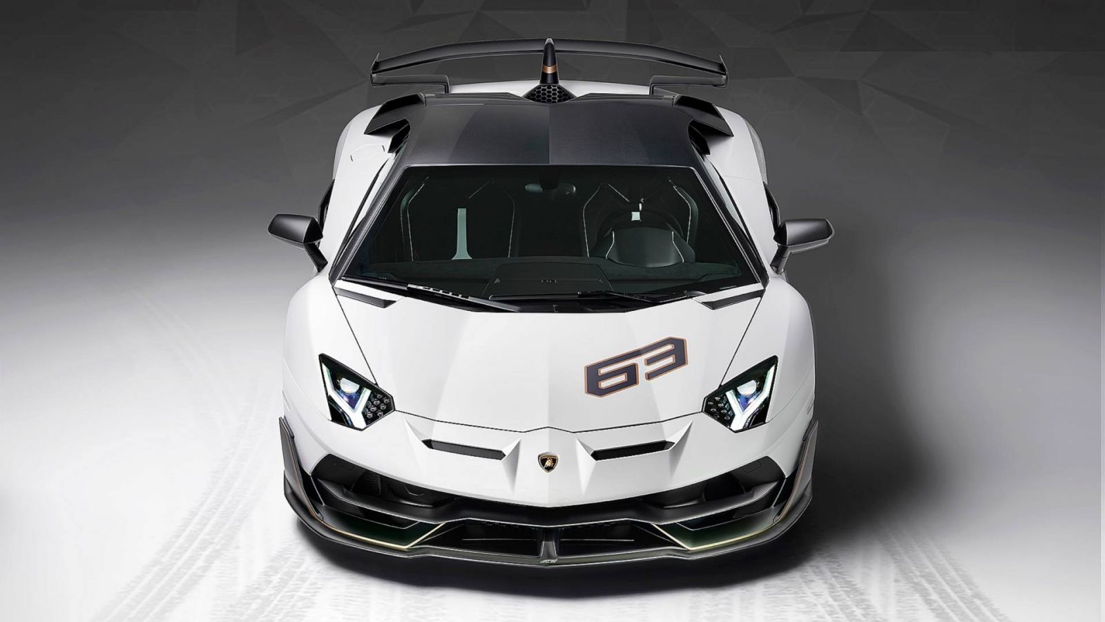 Aventador SVJ phiên bản kỉ niệm năm thành lập Lamborghini