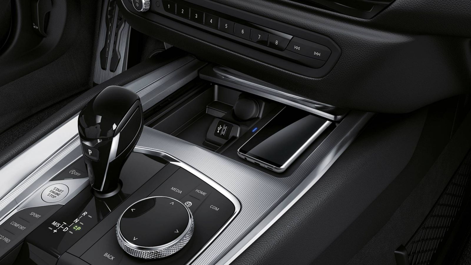 Thiết kế cần số và núm xoay điều khiển trên BMW Z4 2019