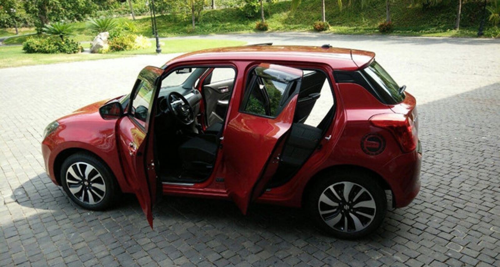 Nội thất xe Suzuki Swift 2018 