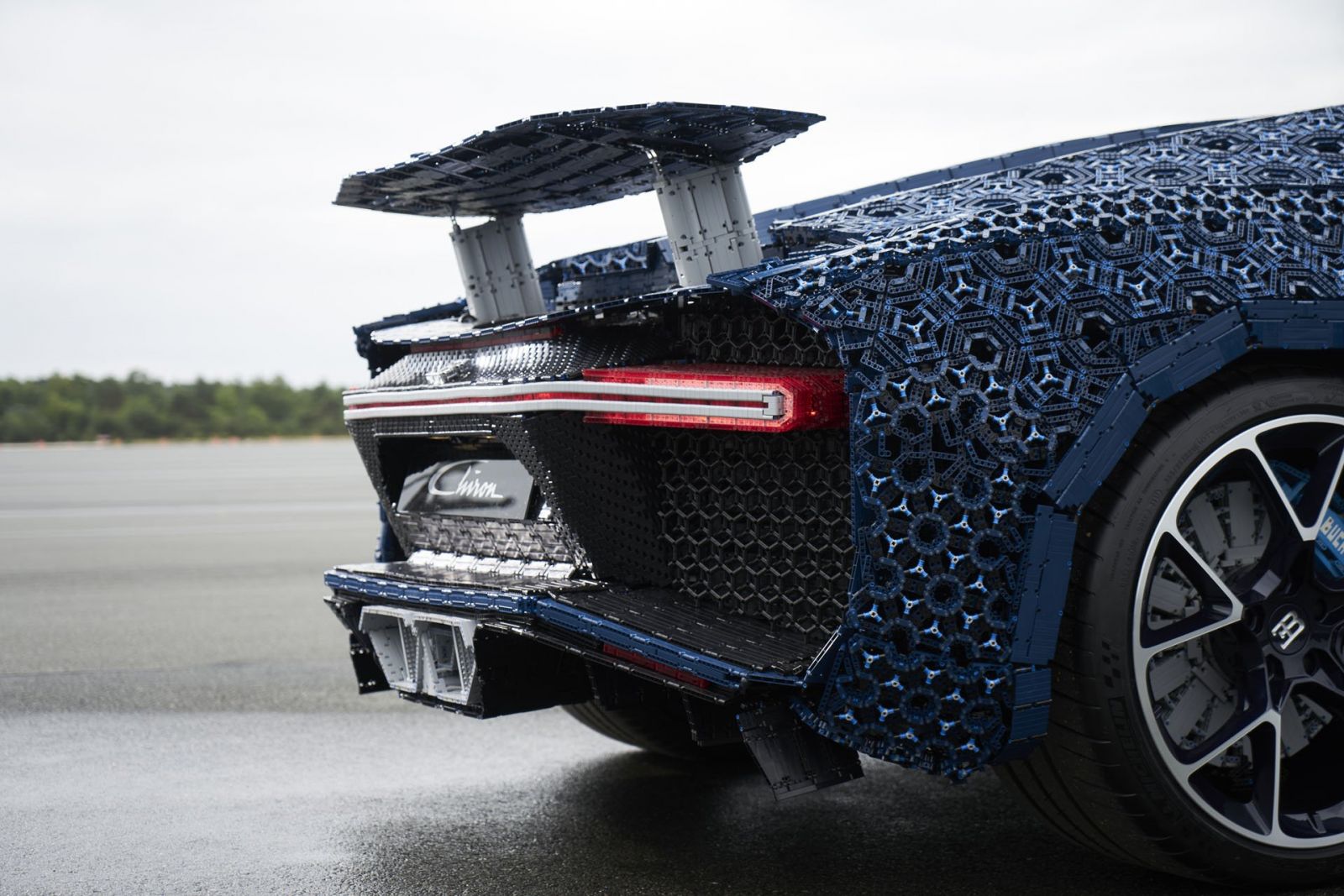 Cánh gió xe Bugatti Chiron Lego