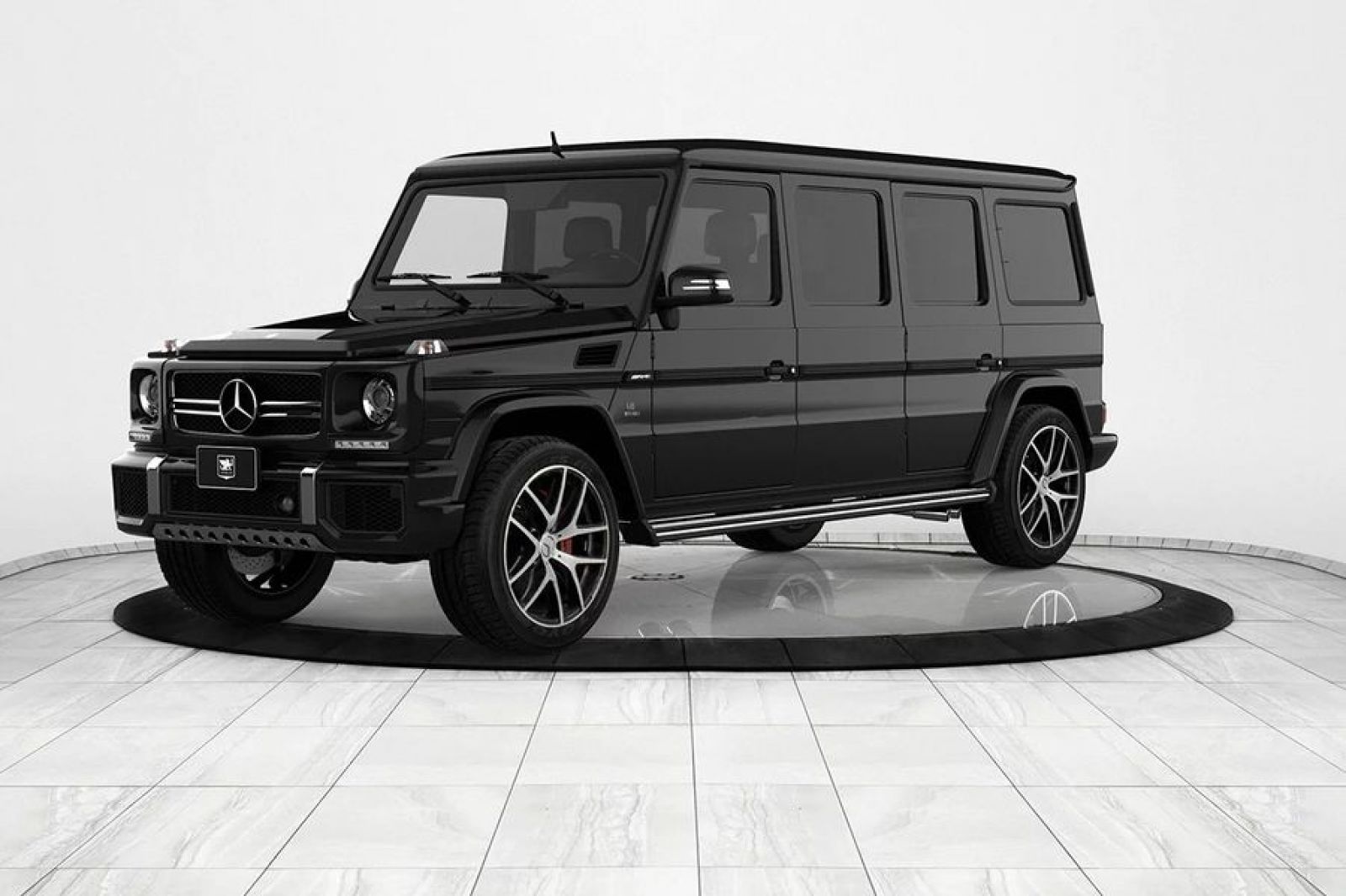Hiện tại mẫu xe này đã bắt đầu cho đặt hàng với giá 1,2 triệu USD.