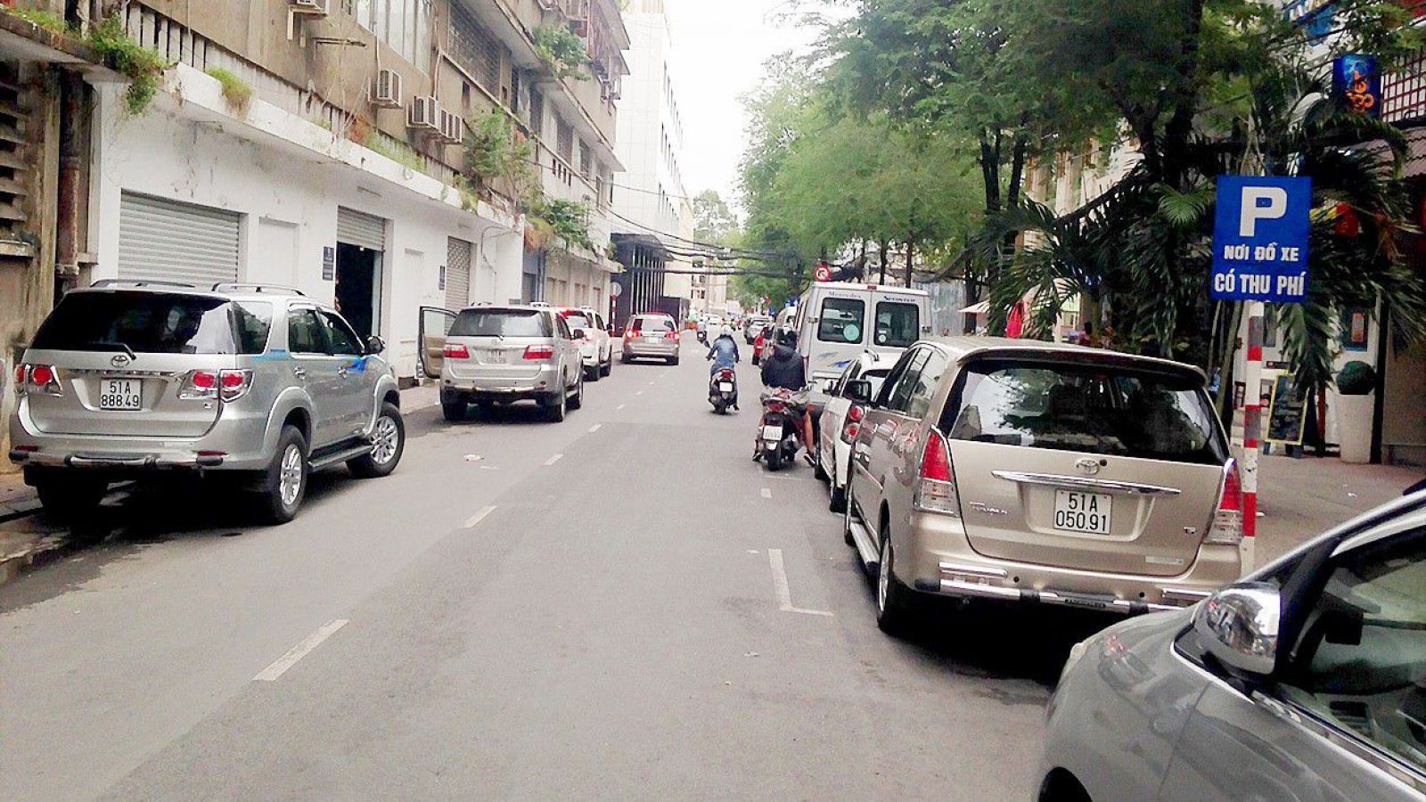 Đỗ xe ở chung cư