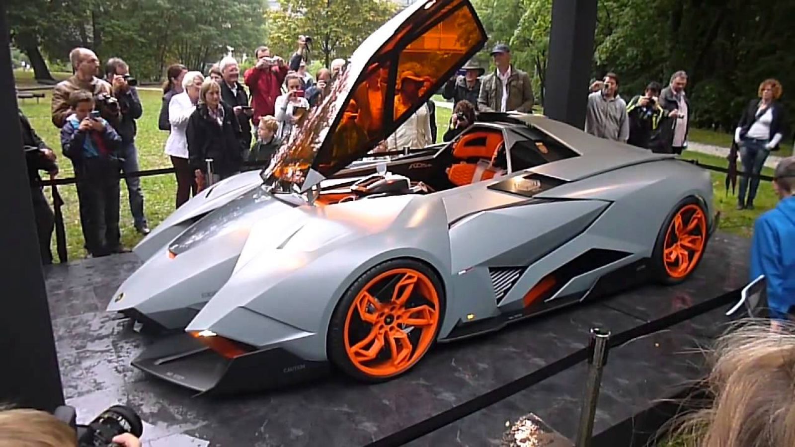 Siêu xe Lamborghini Egoista được thiết kế dựa theo máy bay chiến đấu