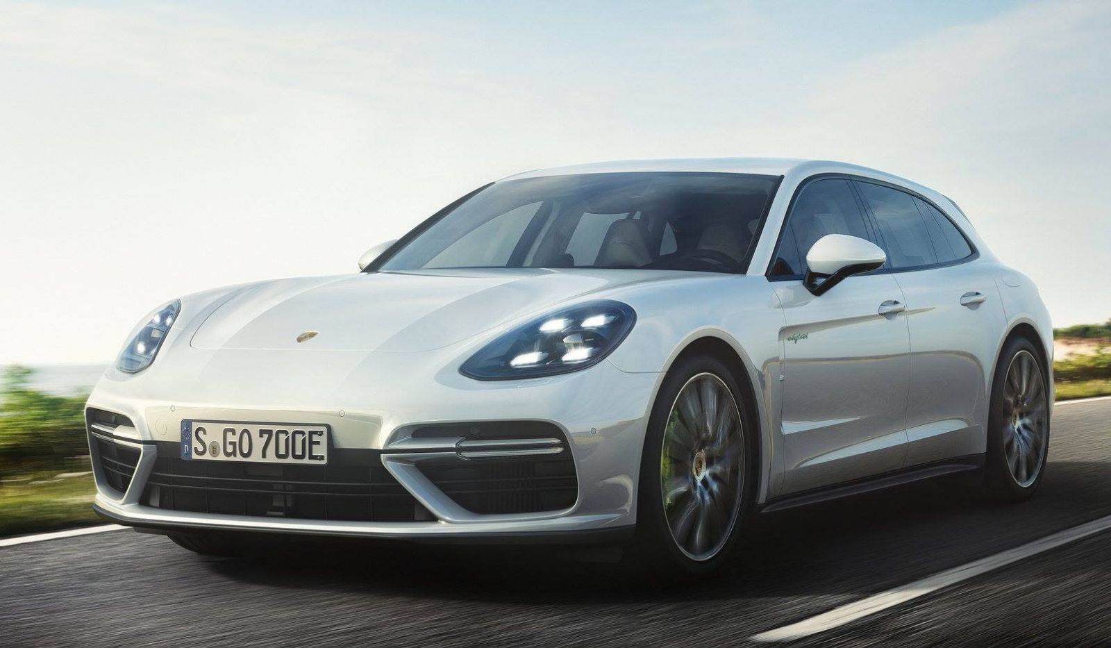 Porsche tăng doanh thu và hoạt động kinh doanh trong nửa đầu năm