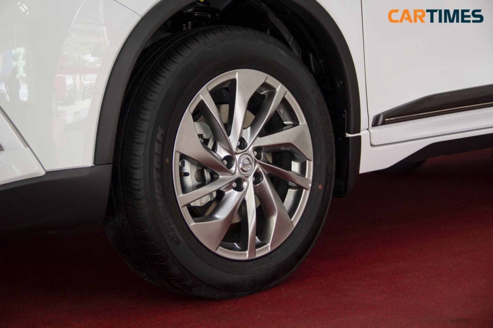 Thiết kế la zăng xe Nissan X-Trail V-Series