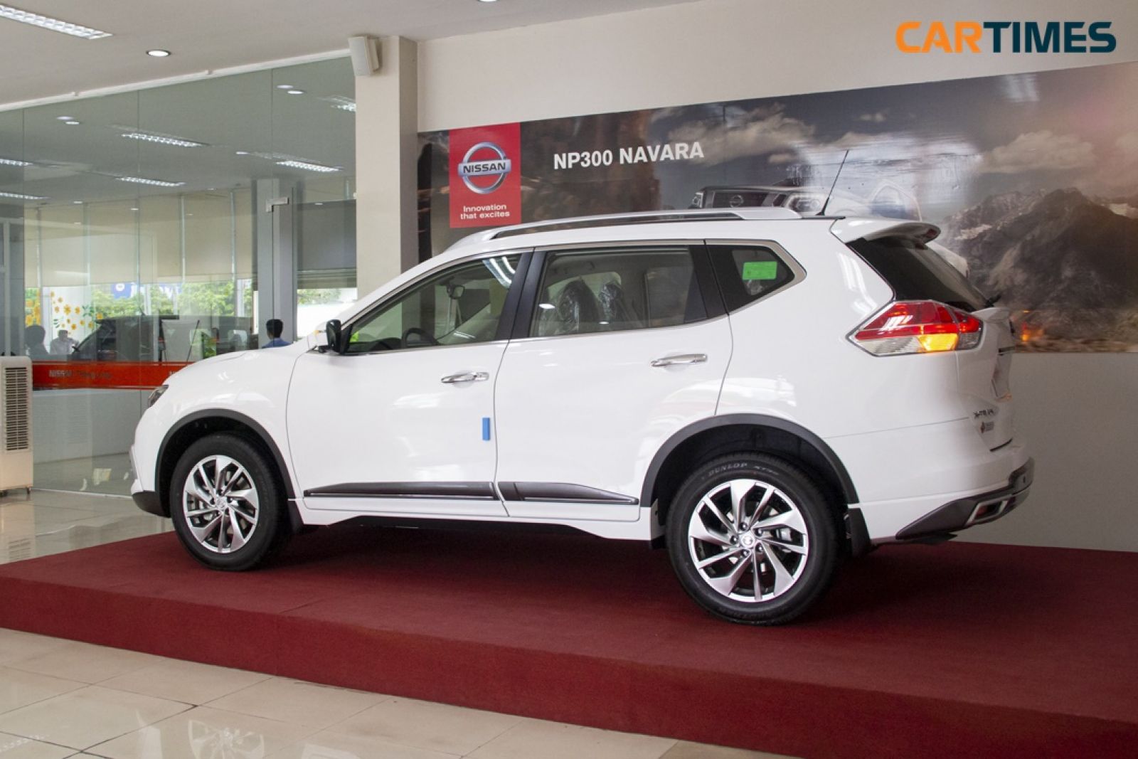 Nissan X-Trail V-Series có thêm chức năng đá cốp